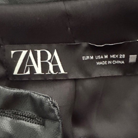 Zara Women's Black Quilted Leather Jacket - Picture 2 of 6
